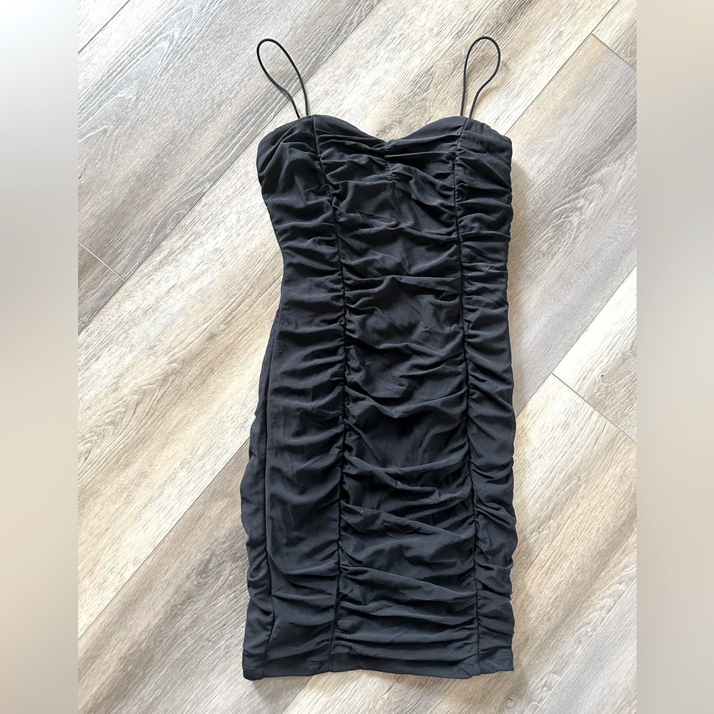 BEGINNING BOUTIQUE ROUCHED DRESS